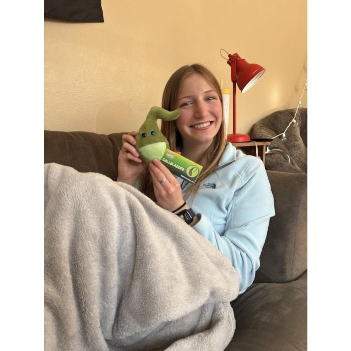 Model with Gallbladder on couch