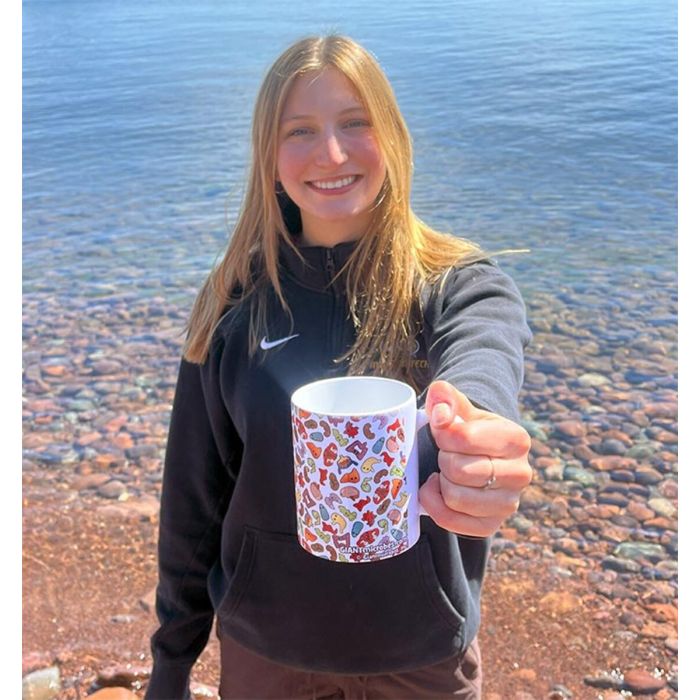 Organs mug at the beach