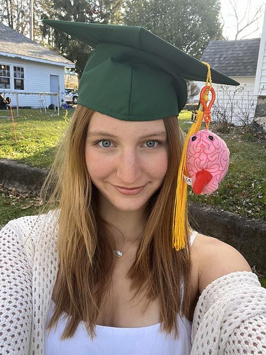 Brain key chain graduation cap
